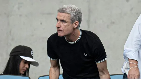 Foto: Jorge Rodrigues/AGIF | Luís Castro ainda não estreou no comando do Botafogo