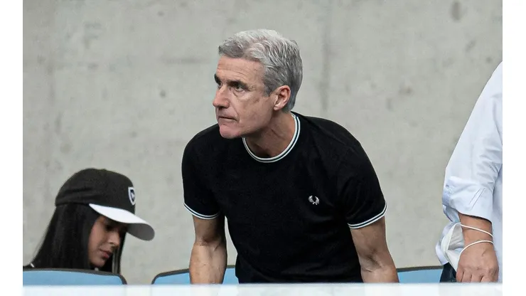 Foto: Jorge Rodrigues/AGIF | Luís Castro ainda não estreou no comando do Botafogo