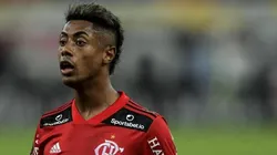 Thiago Ribeiro/AGIF/ "Toda hora sai alguma coisa"; Bruno Henrique desabafa sobre polêmicas da imprensa e páginas do Instagram do Flamengo.