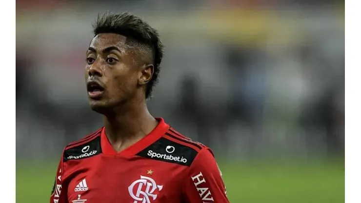 Thiago Ribeiro/AGIF/ "Toda hora sai alguma coisa"; Bruno Henrique desabafa sobre polêmicas da imprensa e páginas do Instagram do Flamengo.