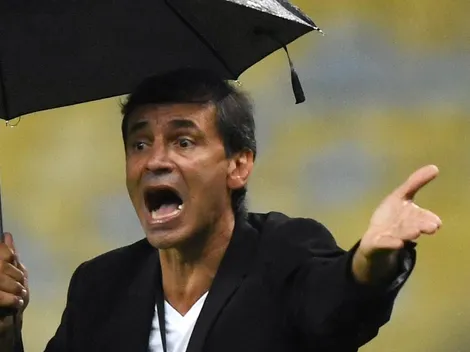 XII! Agente vê meia sem moral com Bustos e saída pode ser discutida