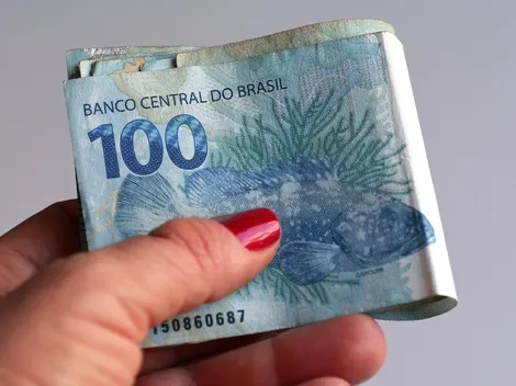 Governo planeja pacote com reajuste a servidores e correção do Imposto e Renda