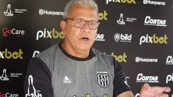 Foto: (Flickr Oficial Ponte Preta/Diego Almeida/PontePress) - Hélio dos Anjos concedeu entrevista coletiva na Ponte Preta nesta sexta (8)