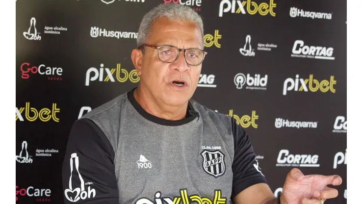 Foto: (Flickr Oficial Ponte Preta/Diego Almeida/PontePress) - Hélio dos Anjos concedeu entrevista coletiva na Ponte Preta nesta sexta (8)