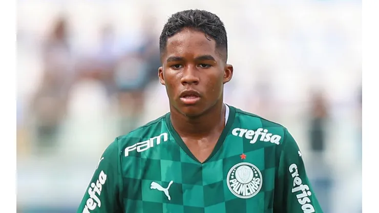 Barcelona manda olheiro para monitorar Endrick na estreia pela Seleção; Veja