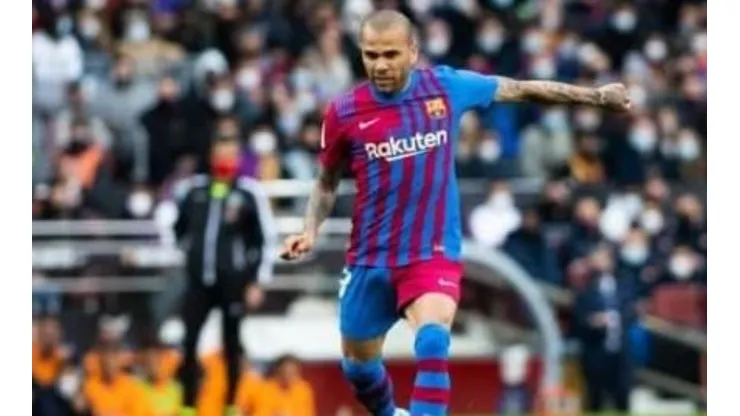 “Não há outro melhor”; Daniel Alves solta o verbo e faz indicação de atacante para o Barcelona