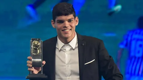 Foto: Thiago Ribeiro/AGIF - Flamengo pode repetir estratégia de Ayrton para fechar com zagueiro