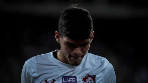 Foto: Fernando Soutello/AGIF - Ex-Flu, Ayrton Lucas enfrentou maus bocados nesta 6ª no Flamengo com protesto de torcedores na porta do CT