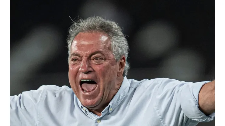 - Abel Braga passou pelo Flamengo em 2019