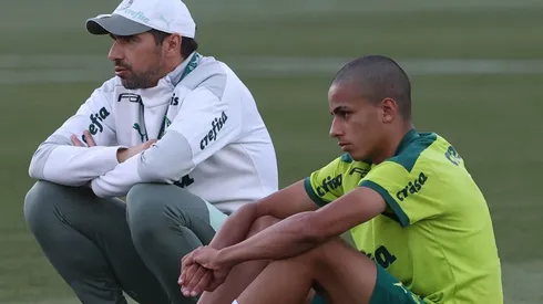 Foto: Cesar Greco - Abel vetou saída de jovens da Copinha, como Giovani, que devem ter chances no time principal em 2022