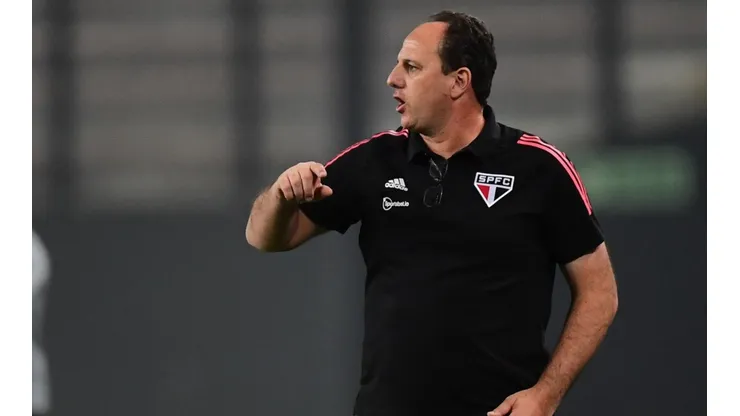 Foto: Rubens Chiri / saopaulofc.net / Divulgação - Ceni: ficou na bronca com a arbitragem após vitória do São Paulo