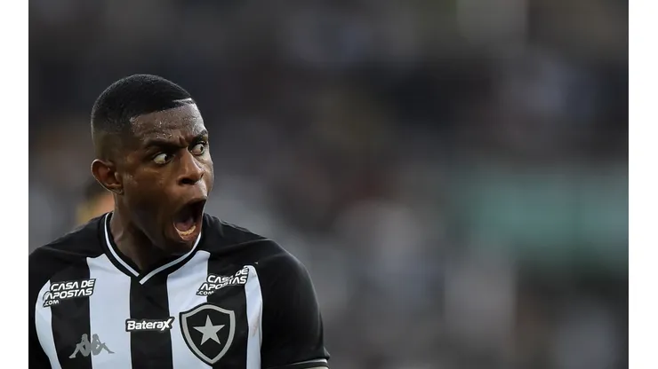 Benevenuto era jogador do Botafogo (Foto: Thiago Ribeiro/AGIF)