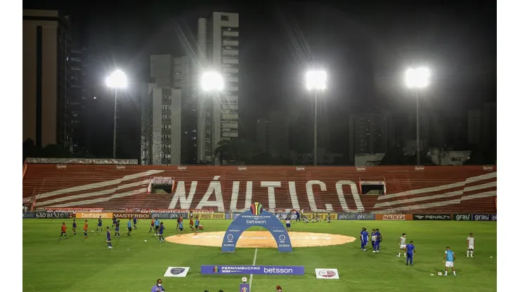 Paulo Paiva/AGIF/ Por invasão de campo, Náutico pode perder seu estádio na reta final do Estadual; punição pode ser ainda maior.