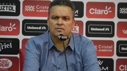 Foto: Paulo Marcos/Atlético-GO - Presidente pode perder dupla para a temporada