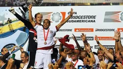 Nelson Almeida/AFP via Getty Images - Lucas comemorando antes de ir ao PSG