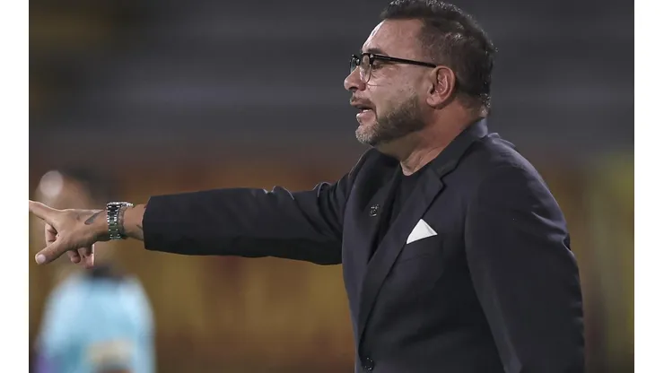 Foto: Pedro Souza / Atlético / Divulgação - Turco Mohamed: técnico apontou erros do Galo na Colômbia