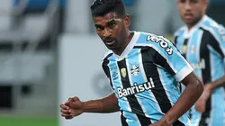 Foto: Fernando Alves/AGIF - Thiago Santos: com alto salário, volante deve deixar o Grêmio