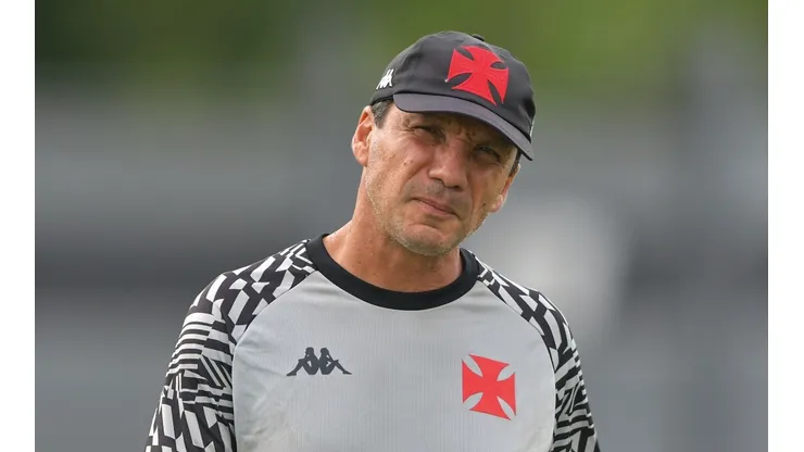 Thiago Ribeiro/AGIF - Zé Ricardo 'explana' planos de europeus no Vasco
