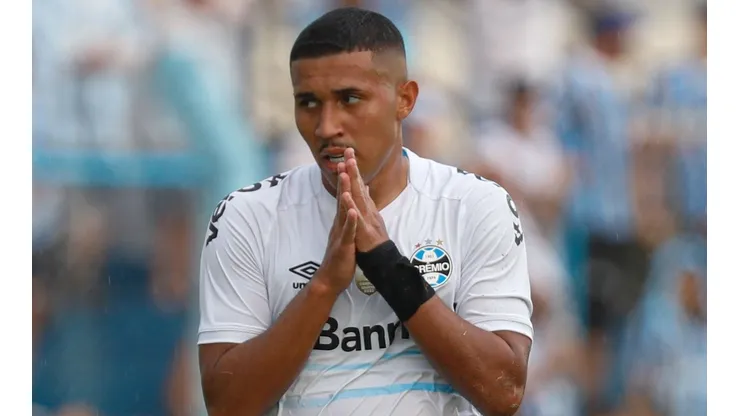 Foto: Maxi Franzoi/AGIF - Rildo tem proposta do CRB para jogar a Série B emprestado até dezembro