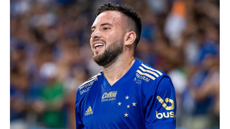 Foto: Alessandra Torres/AGIF - Giovanni está no radar de adversário do Cruzeiro para a Série B