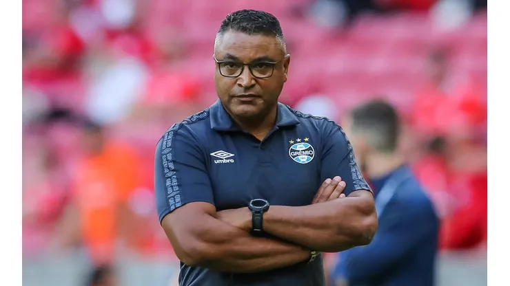 Pedro H. Tesch/AGIF - Roger Machado 'dispensa' atacante que pode parar no CRB