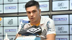 Foto: Ivan Storti/Santos FC - Chegada de Rodrigo Fernández (foto) pode complicar ainda mais Guilherme Nunes a recuperar espaço no Santos