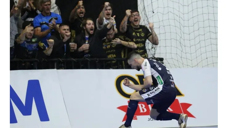Foto: Maurício Moreira e Juliano Schmidt - Liga Nacional de Futsal está pegando fogo neste início de campeonato