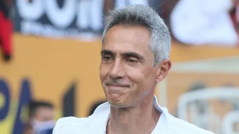Paulo Sousa está pressionado no Flamengo (Foto: Gil Gomes/AGIF)
