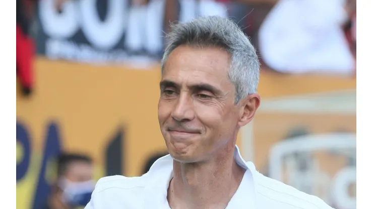 Paulo Sousa está pressionado no Flamengo (Foto: Gil Gomes/AGIF)