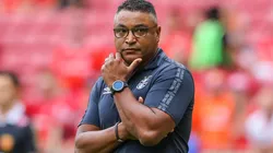 Foto: Pedro H. Tesch/AGIF | Roger pode contar com Falcão para a disputa da Série B