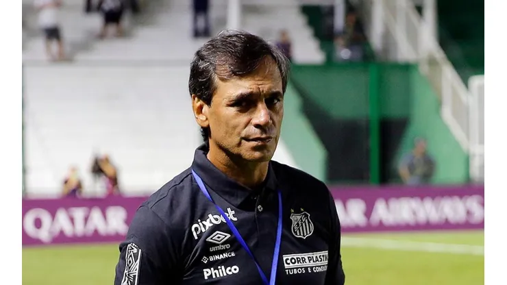 - Fabián Bustos terá muito trabalho pela frrente no Peixe