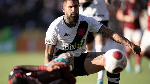Foto: Jorge Rodrigues/AGIF - Quintero: defensor se manifestou sobre as cobranças da torcida do Vasco