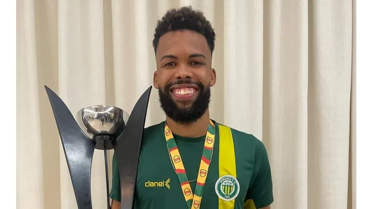 Foto: Reprodução/ Twitter Falcão | Falcão comemorou fase vivida em sua carreira