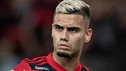 - O volante acredita que a desistência tem a ver com Paulo Sousa