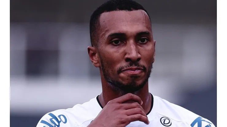 R$ 30 milhões entram em jogo e Santos anuncia futuro de Lucas Braga