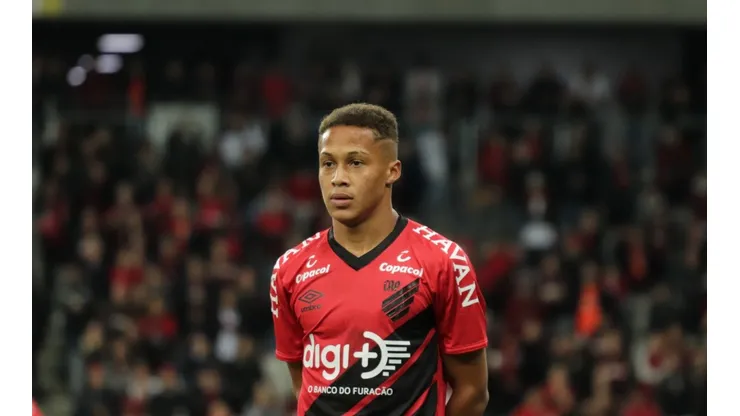 Vitinho retornou ao Athletico em 2022 (Foto: Joao Vitor Rezende Borba/AGIF)