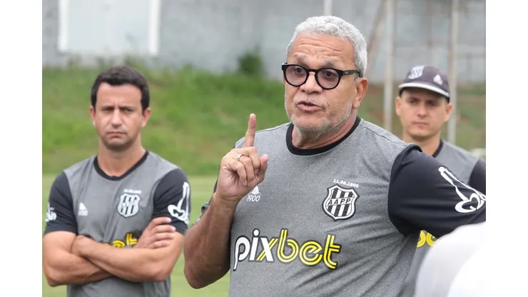 Reprodução / Twitter / Chegadas e partidas no elenco de Hélio dos Anjos para a disputa da Série B do Brasileirão.