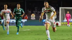 Calleri em ação no duelo entre São Paulo x Palmeiras (Foto: Marcello Zambrana/AGIF)