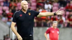 Foto: (Twitter Oficial Sport/Anderson Stevens) - Gilmar Dal Pozzo sentiu que o Sport foi prejudicado pela arbitragem neste domingo (3)