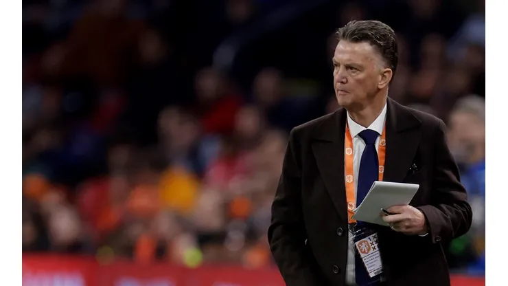 Foto: Eric Verhoeven/Soccrates/Getty Images | Van Gaal realiza tratamento para o câncer desde meadso de 2021