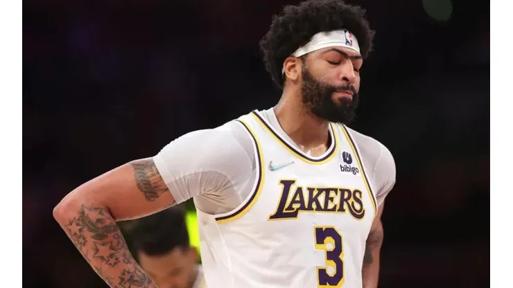 Foto: Sean M. Haffey/Getty Images - Anthony Davis em derrota para os Nuggets