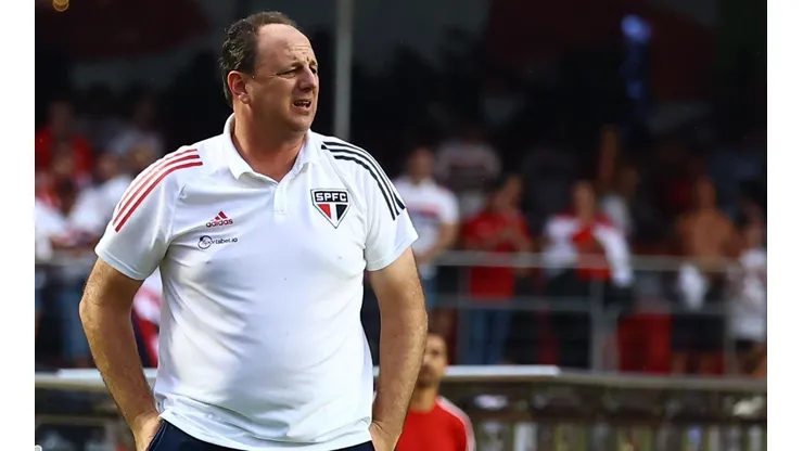 Marcello Zambrana/AGIF/ "Já foi pedido a eles"; Ceni alerta jogadores do São Paulo sobre arbitragem na final do Paulistão.
