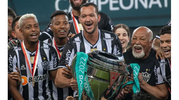 Foto: (Alessandra Torres/AGIF) - Réver levantou mais um título pelo Atlético neste sábado (2)