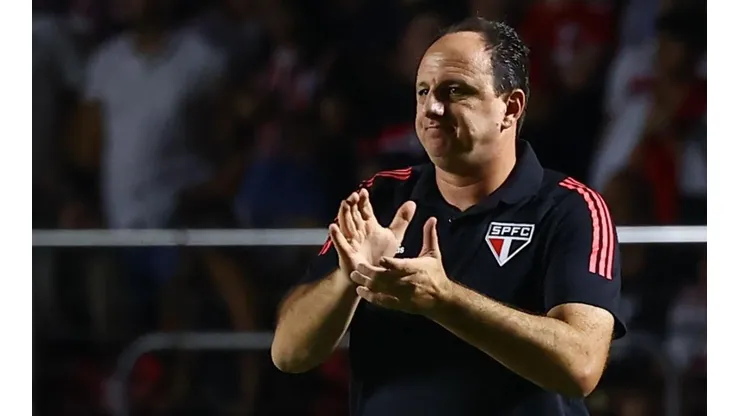 Foto: (Marcello Zambrana/AGIF) - Mesmo com as críticas da torcida, Rogério Ceni 'bancou' a cria de Cotia, que tem provado seu valor no São Paulo