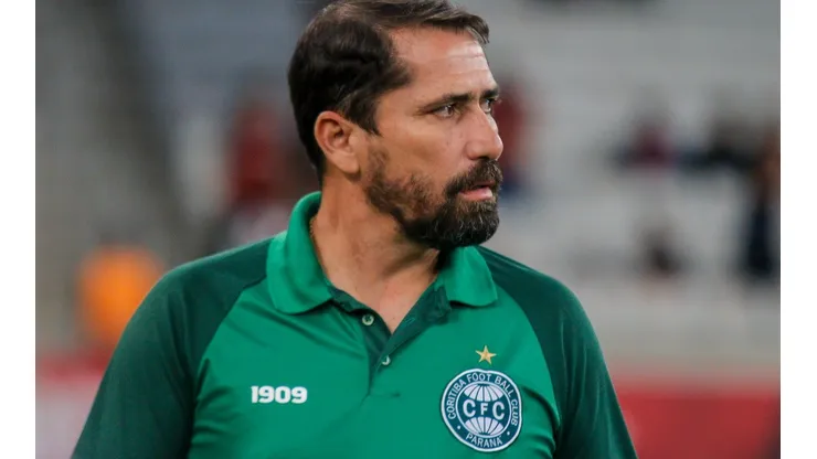 Gabriel Machado/AGIF - Dupla é dispensada por Morínigo no Coritiba