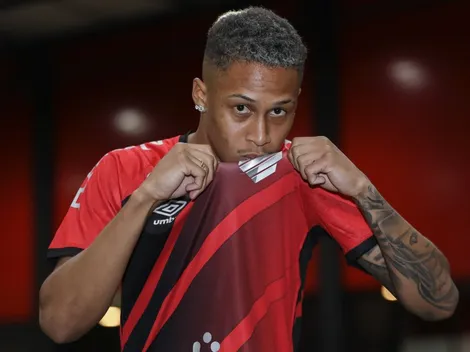 De volta, Vitinho se declara ao Athletico e revela pedido especial a Nikão