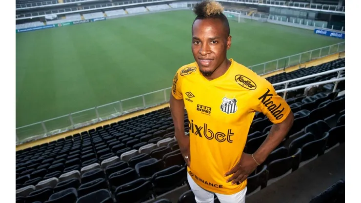 Divulgação/Santos FC. Jhojan foi revelado nas categorias de base da LDU