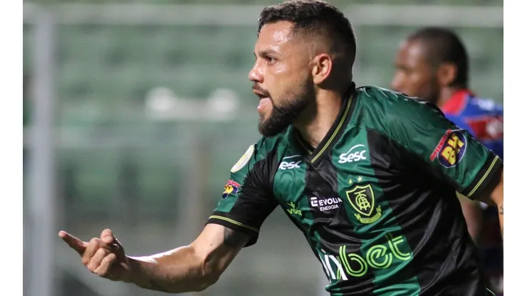 Foto: Fernando Moreno/AGIF | Felipe Azevedo comentou a falta de entrosamento da equipe