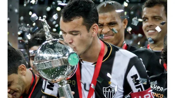 De 2010 a 2022: a trajetória de Réver que poderá se tornar o segundo jogador mais vitorioso do Atlético
