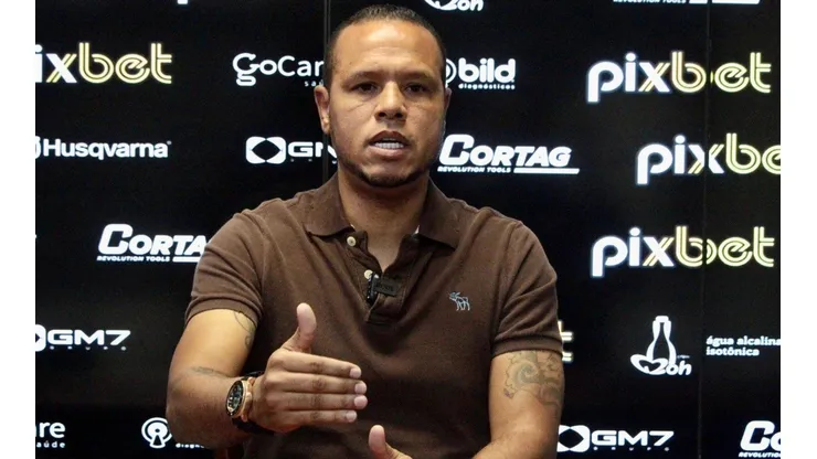 Foto:PontePress/DiegoAlmeida | Luís Fabiano pediu apoio